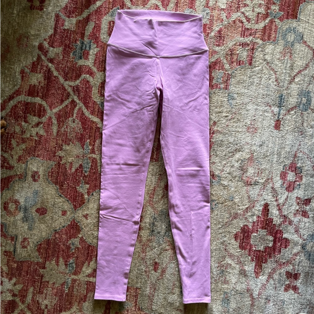Alo Yoga Airbrushed High Waisted leggings in pink lavender size xs
